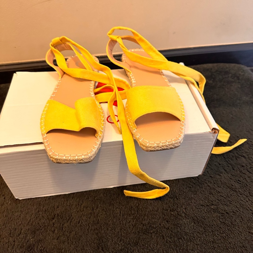 Women Yellow Sandals (Size 10)